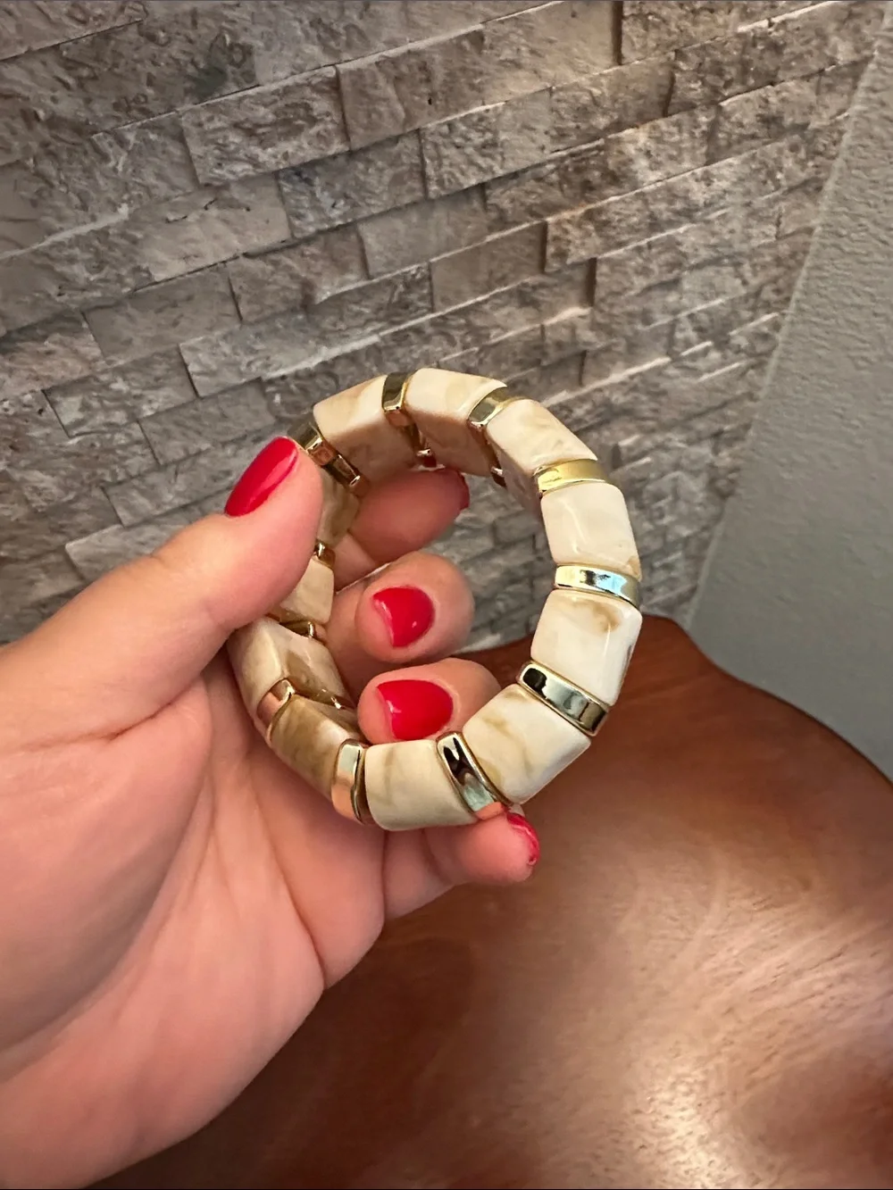 Fashion Jewelry Cream and Gold Stretch Bracelet